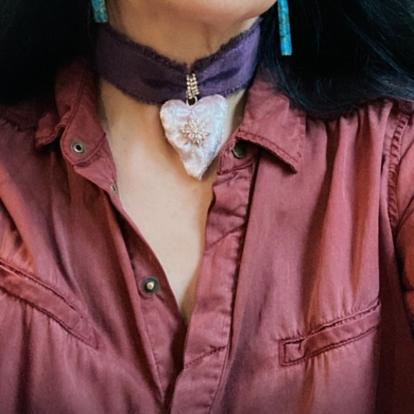 Hand Crafted Purple Velvet Choker with Gold Heart Pendant - Picture 3 of 5